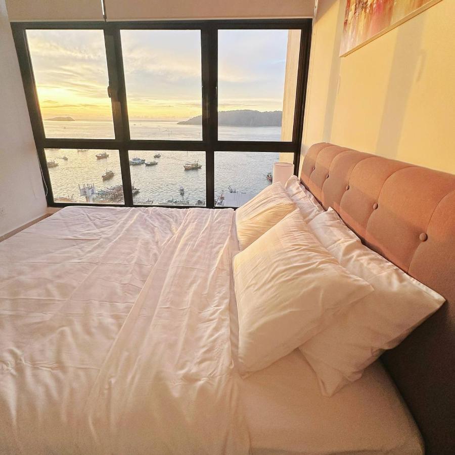 Sunset Seaview Studio Apartment At Kota Kinabalu City Centre Exterior foto