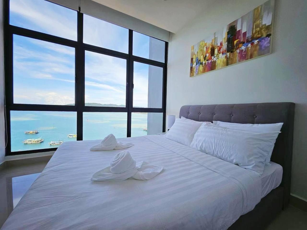 Sunset Seaview Studio Apartment At Kota Kinabalu City Centre Exterior foto